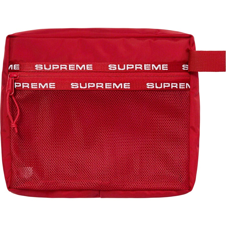 Details on Organizer Pouch Set Red from fall winter
                                                    2022 (Price is $58)