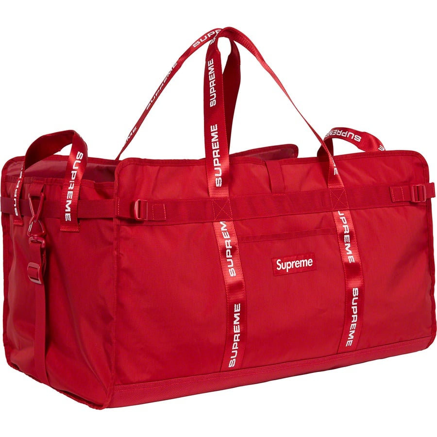 Details on Large Haul Tote Red from fall winter
                                                    2022 (Price is $148)