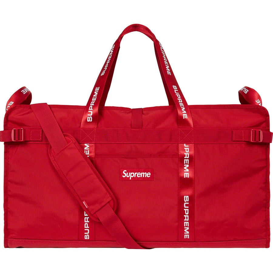 Details on Large Haul Tote Red from fall winter
                                                    2022 (Price is $148)