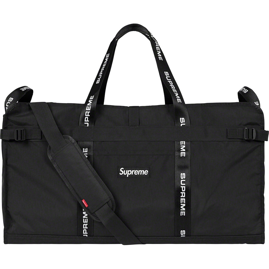 Details on Large Haul Tote Black from fall winter
                                                    2022 (Price is $148)