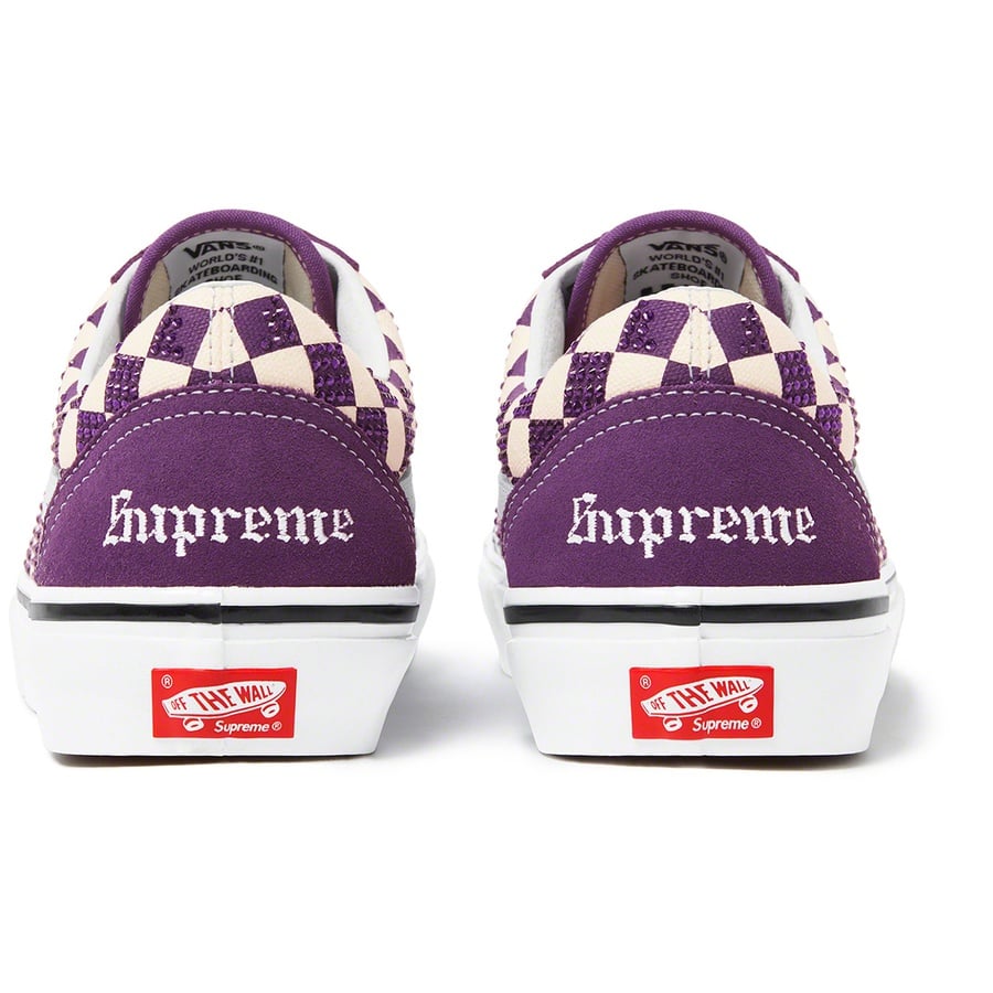 Details on Supreme Swarovski Vans Old Skool Purple from fall winter
                                                    2022 (Price is $298)