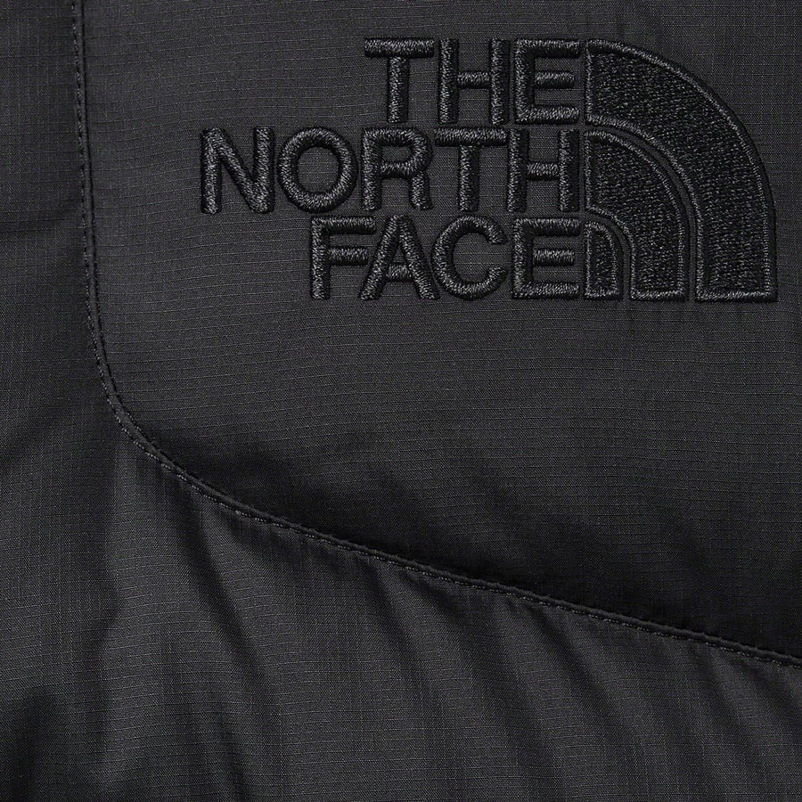 Details on Supreme The North Face 800-Fill Half Zip Hooded Pullover Black from fall winter
                                                    2022 (Price is $398)