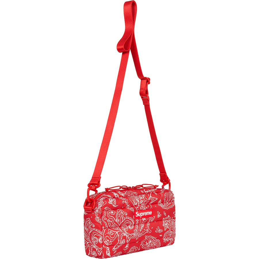 Details on Puffer Side Bag Red Paisley from fall winter
                                                    2022 (Price is $58)