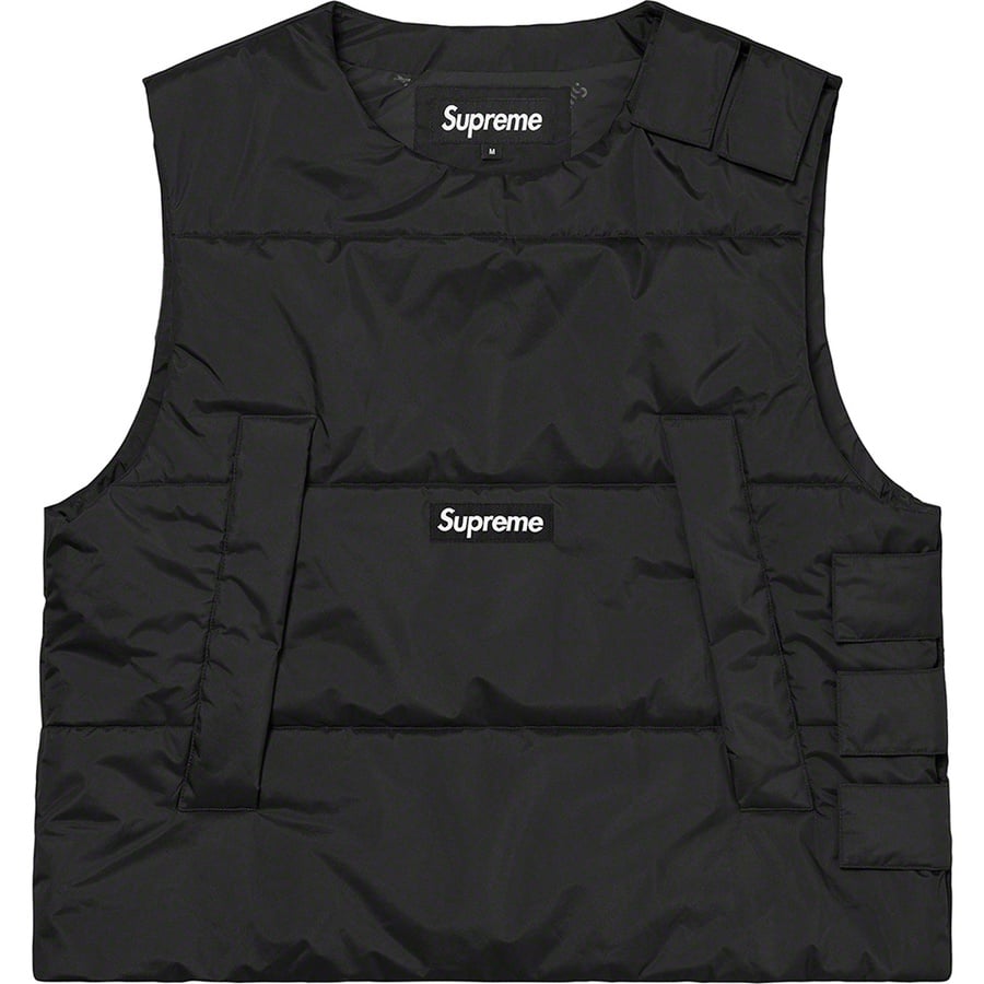 Details on 2-in-1 GORE-TEX Shell + WINDSTOPPER Vest Black from fall winter
                                                    2022 (Price is $498)