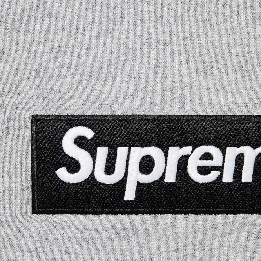 Details on Box Logo Crewneck Heather Grey from fall winter 2022 (Price is $158)