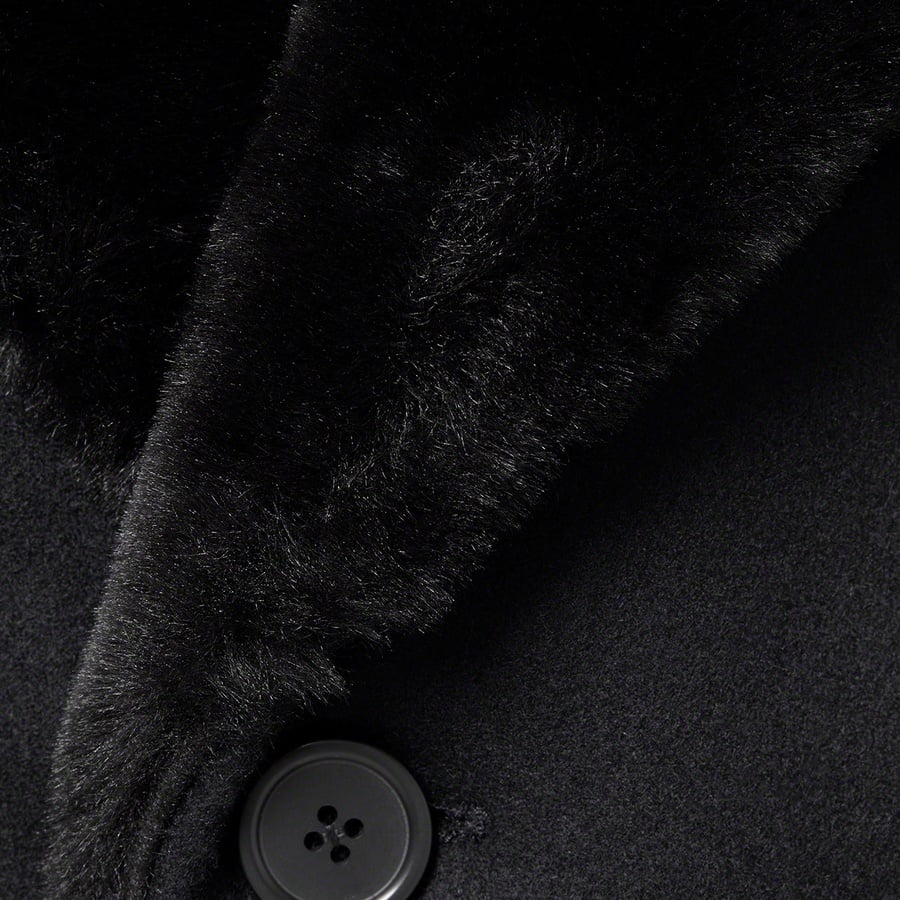 Details on Fur Collar Car Coat Black from fall winter
                                                    2022 (Price is $498)