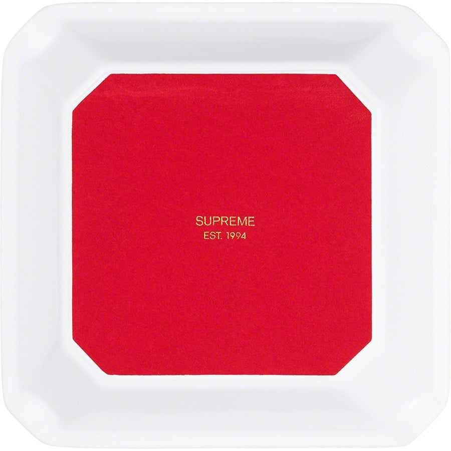 Details on Small Ashtray Red from fall winter
                                                    2022 (Price is $68)