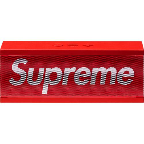 Details on Supreme Jawbone Jambox from fall winter
                                            2013