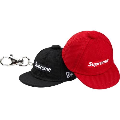 Details on Supreme New Era Keychain from fall winter
                                            2014