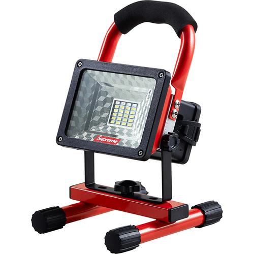 Details on Cordless Flood Light from fall winter
                                            2016