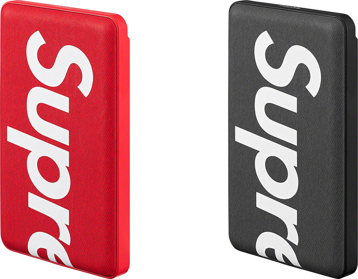 Supreme Mophie Snap FW 22 Portable Charger - Red