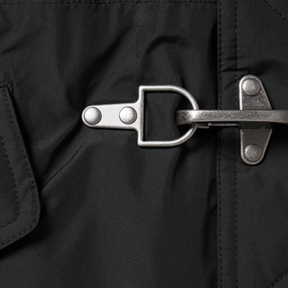 Supreme GORE-TEX 700-Fill Down Clip Parka (FW23) - Black - $798