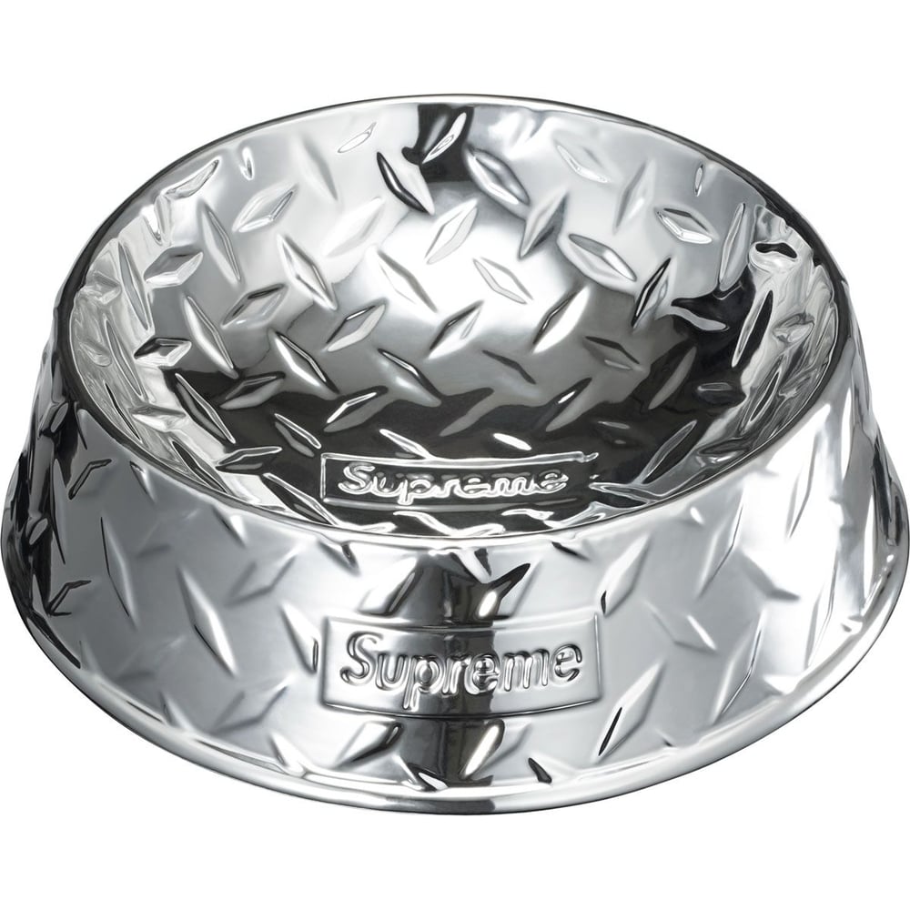 Details on Diamond Plate Dog Bowl  from spring summer
                                                    2023 (Price is $48)