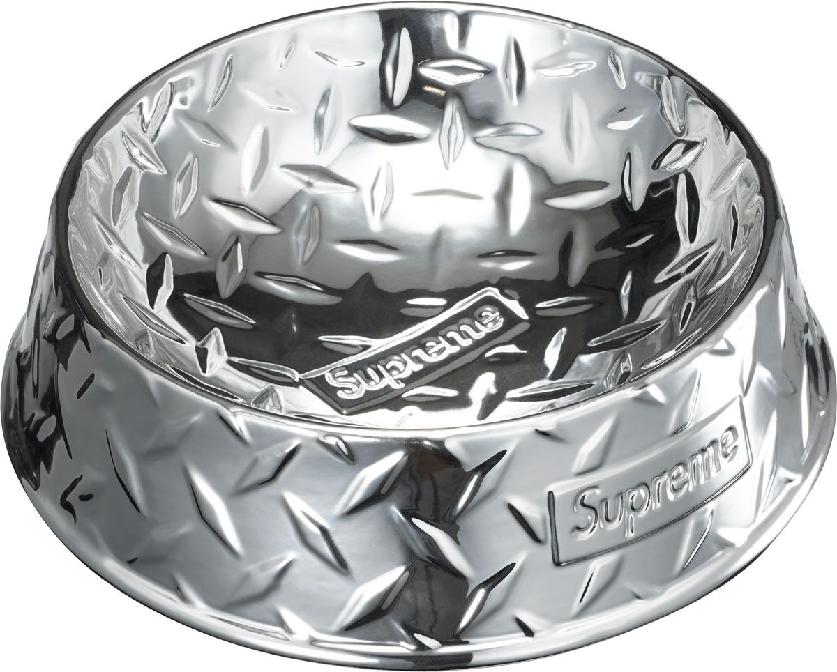 Supreme Drops on X: Supreme Diamond Plate Dog Bowl also releasing this  season (forgot to add to the image)  / X
