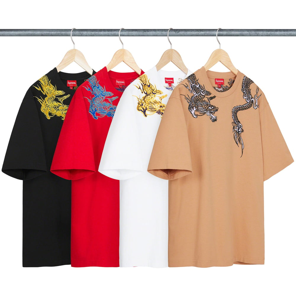 Details on Dragon Wrap S S Top from spring summer 2023