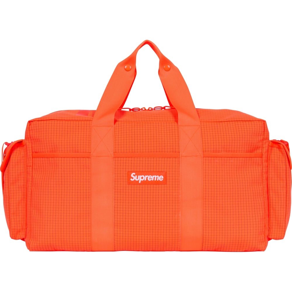 Details on Duffle Bag  from spring summer
                                                    2024 (Price is $178)