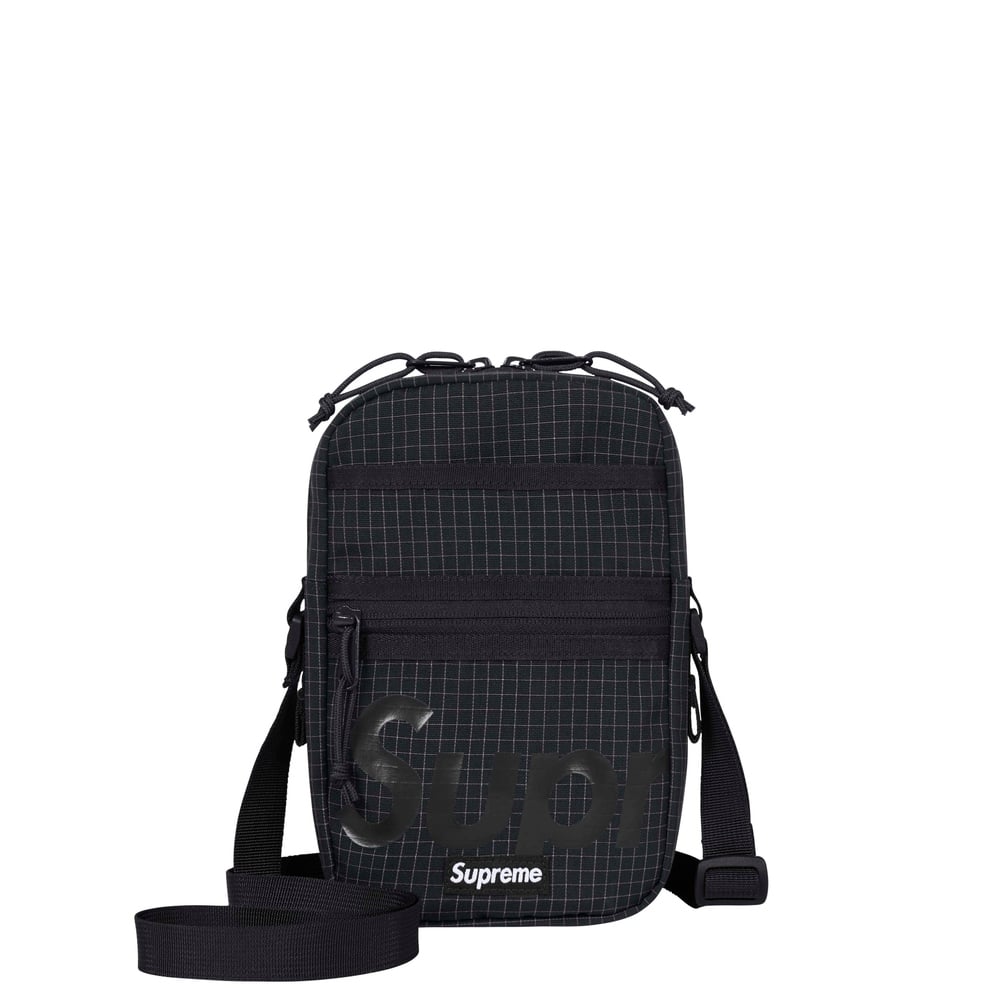 Details on Shoulder Bag  from spring summer
                                                    2024 (Price is $60)